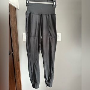 Paragon original jogger in black, size small